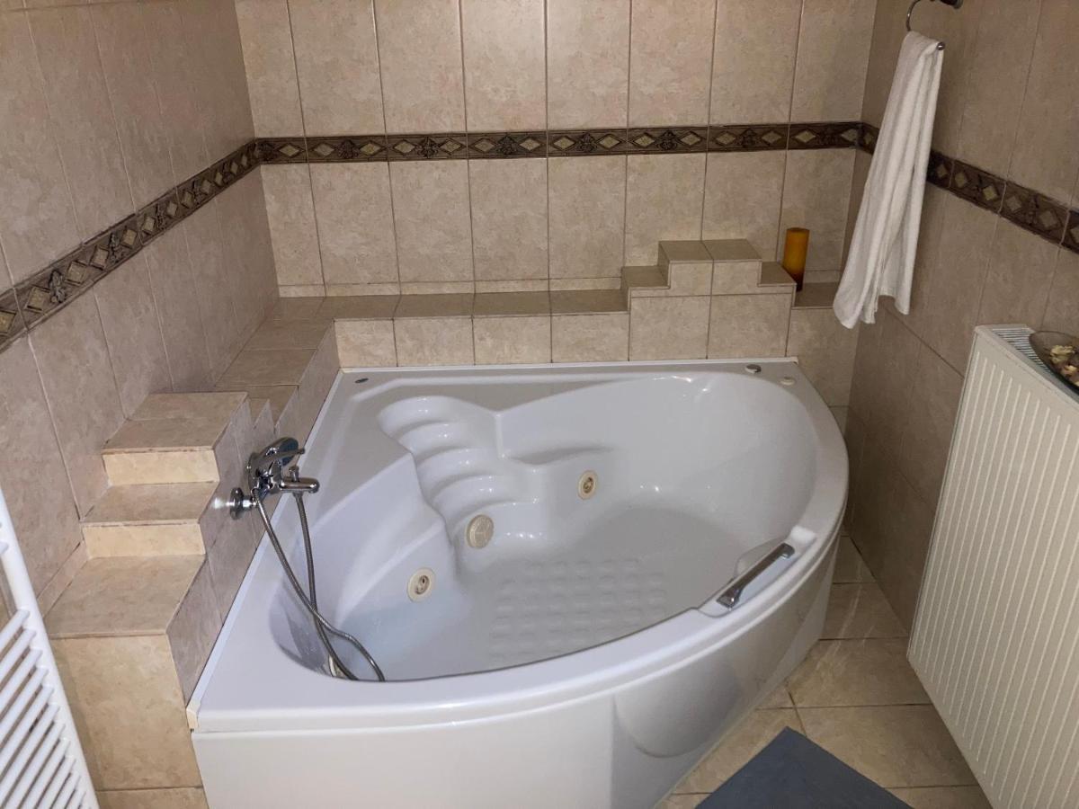 Villa Maria Kanali  Bagian luar foto